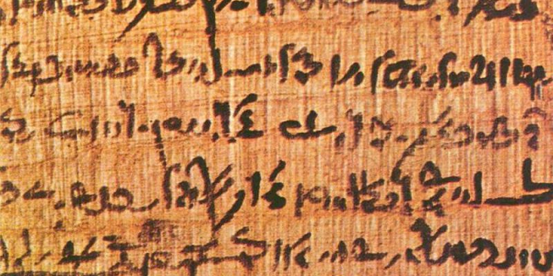Que Evidências Apoiam a Existência do Idioma Egípcio Reformado?